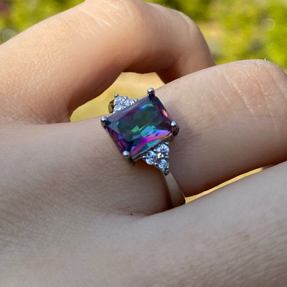 New 925 sterling silver topaz ring - Picture 3 of 10